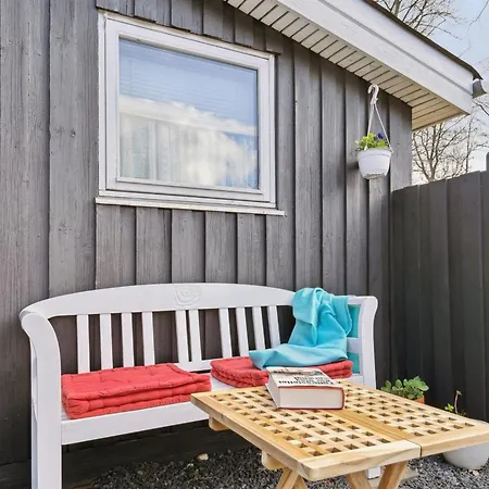 Gunholm - 150m From The Sea By Interhome